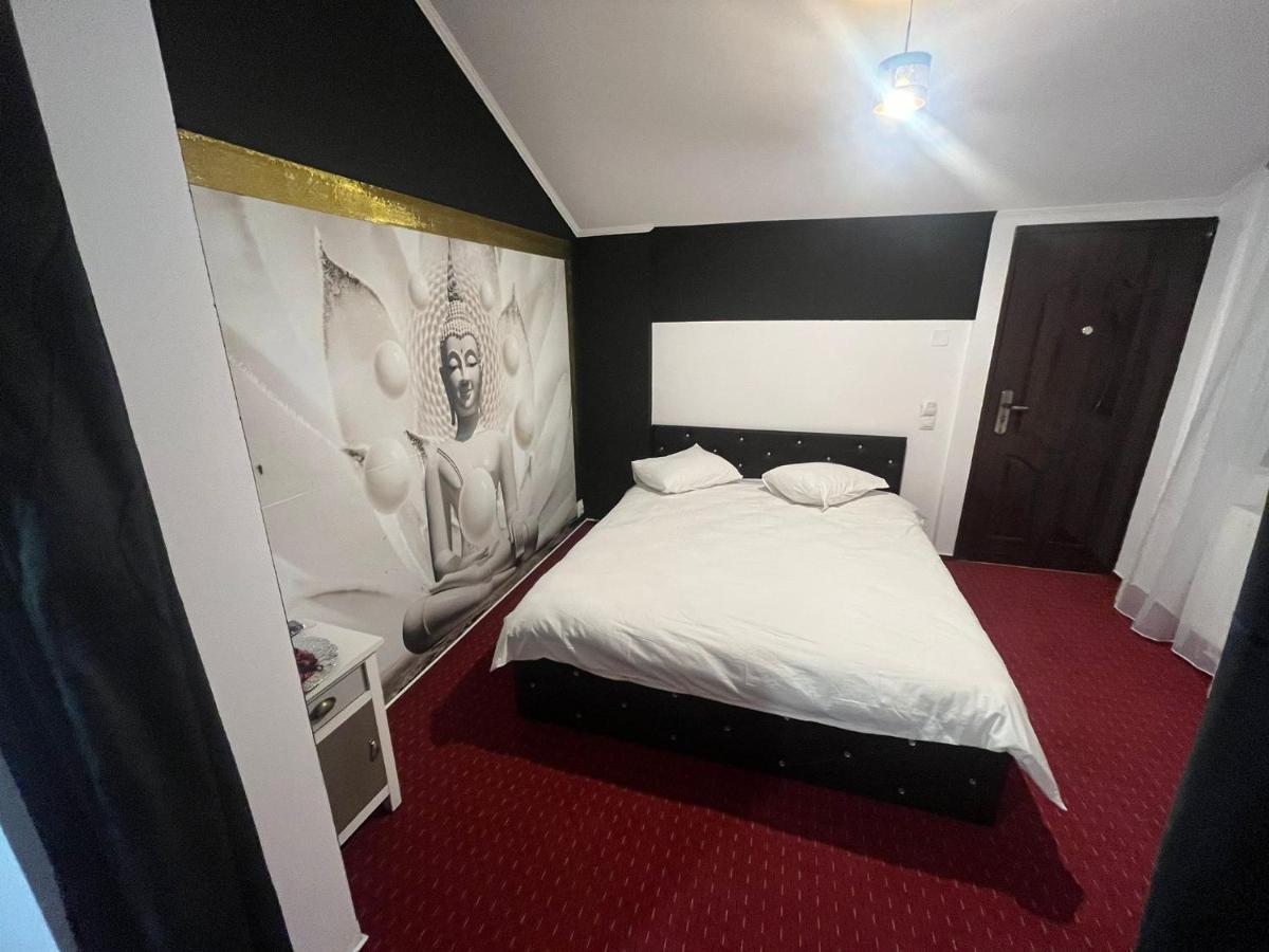 Karma Caffe&Rooms Bukarest Eksteriør billede