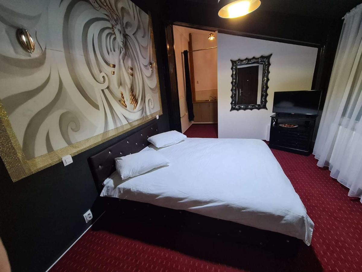 Karma Caffe&Rooms Bukarest Eksteriør billede