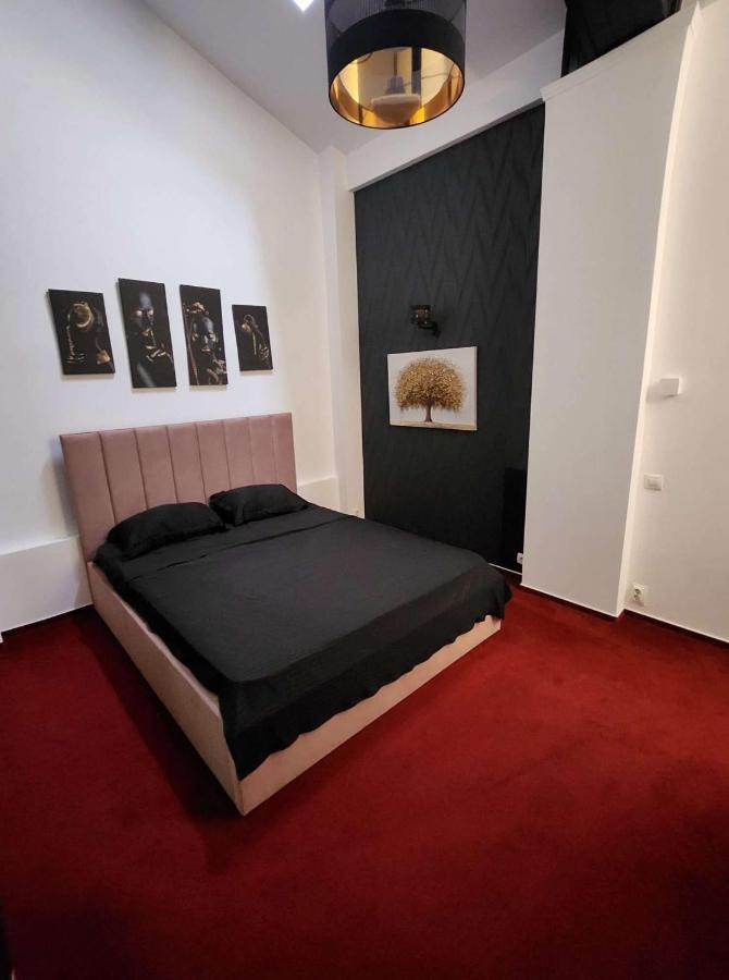 Karma Caffe&Rooms Bukarest Eksteriør billede